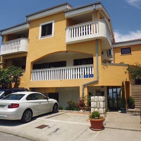 Apartments Jadranka Povile Novi Vinodolski Oda fotoğraf