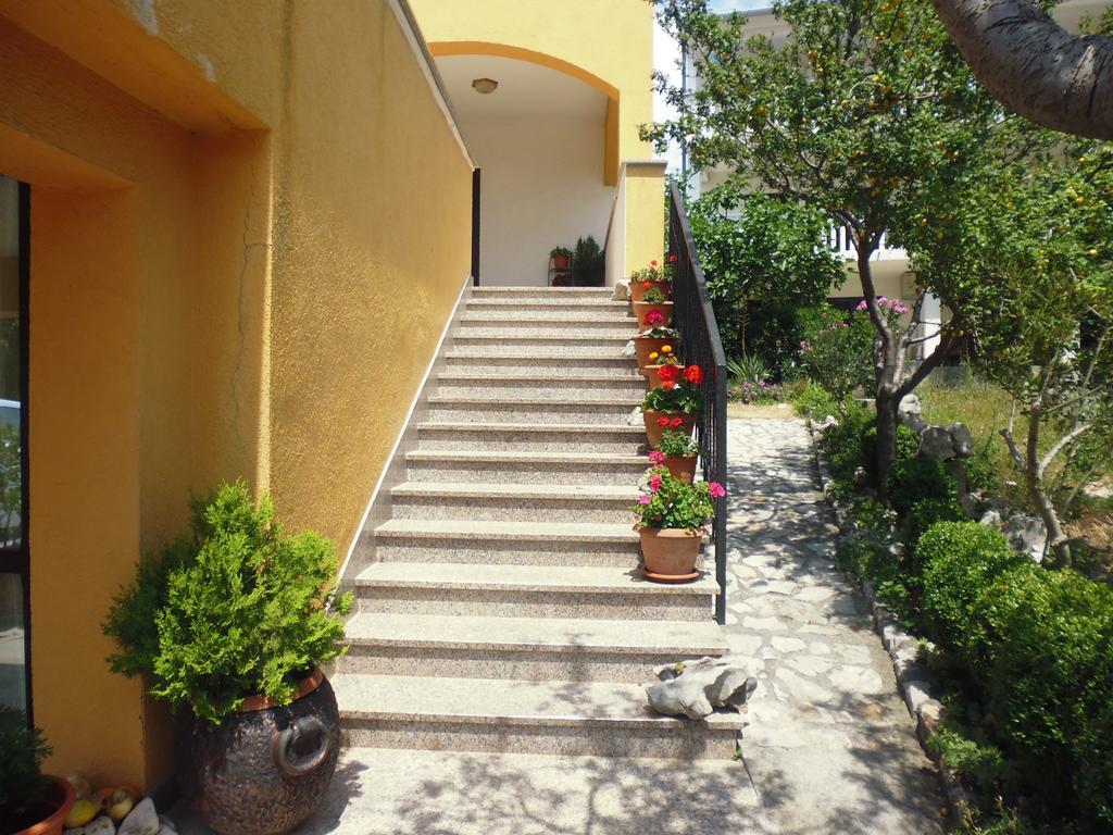 Apartments Jadranka Povile Novi Vinodolski Oda fotoğraf